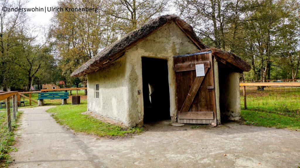 Einfaches Lehnhaus im Moormuseum