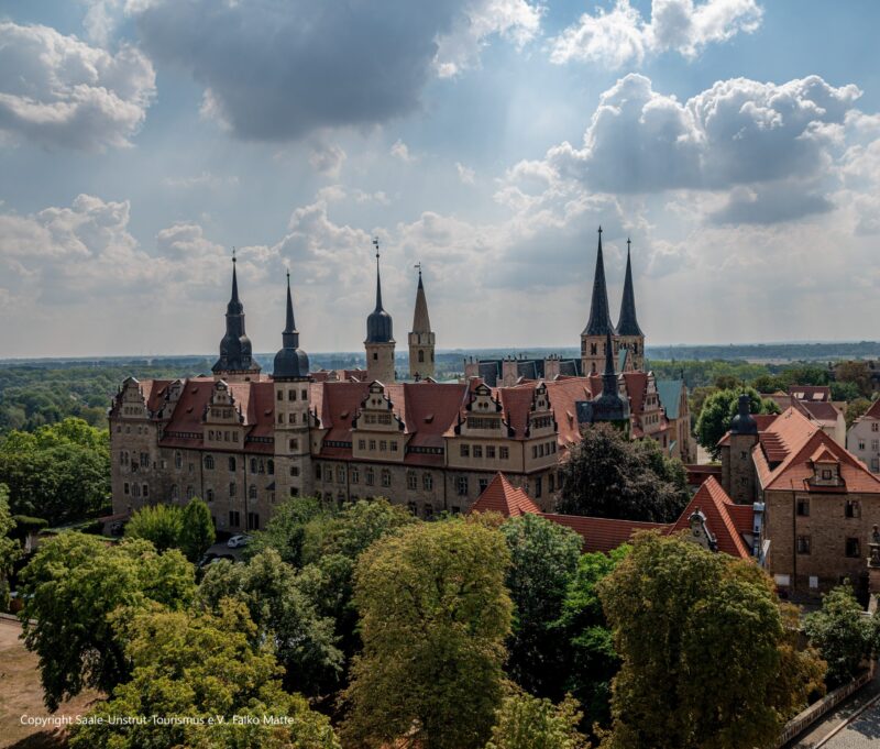 Domfreiheit mit Dom und Schloss www.saale-unstrut-tourismus.de