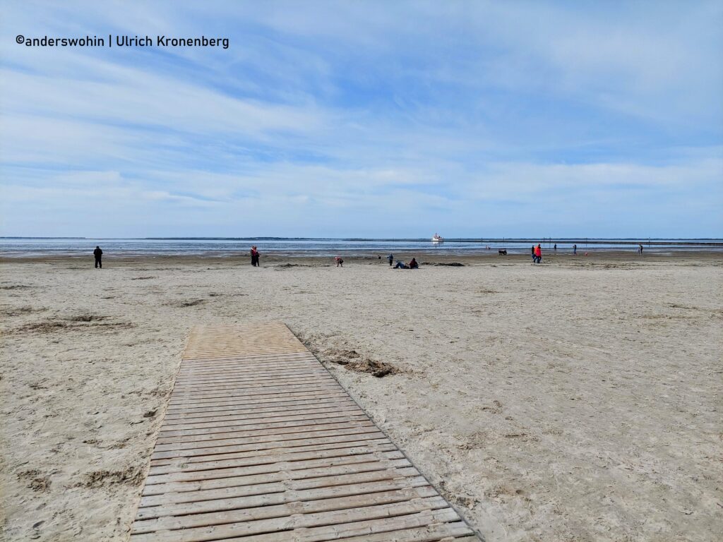 Am Strand von Bensersiel bei Esens